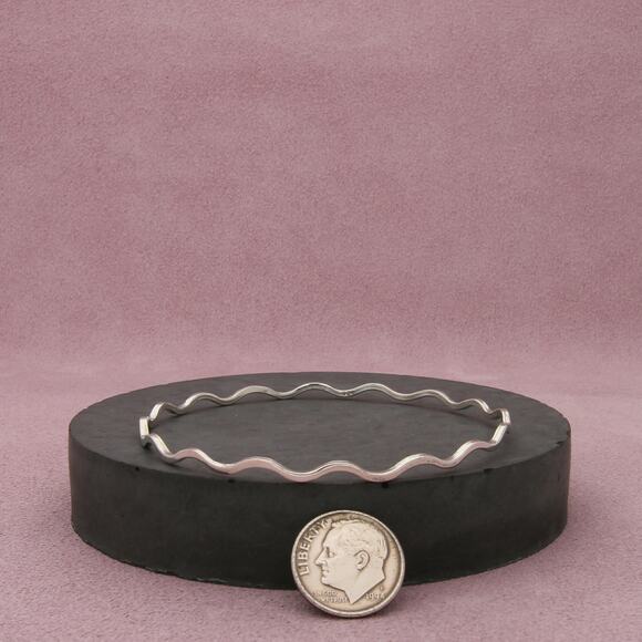 sterling silver dainty wavy stack bangle bracelet size 8in - Picture 2 of 3